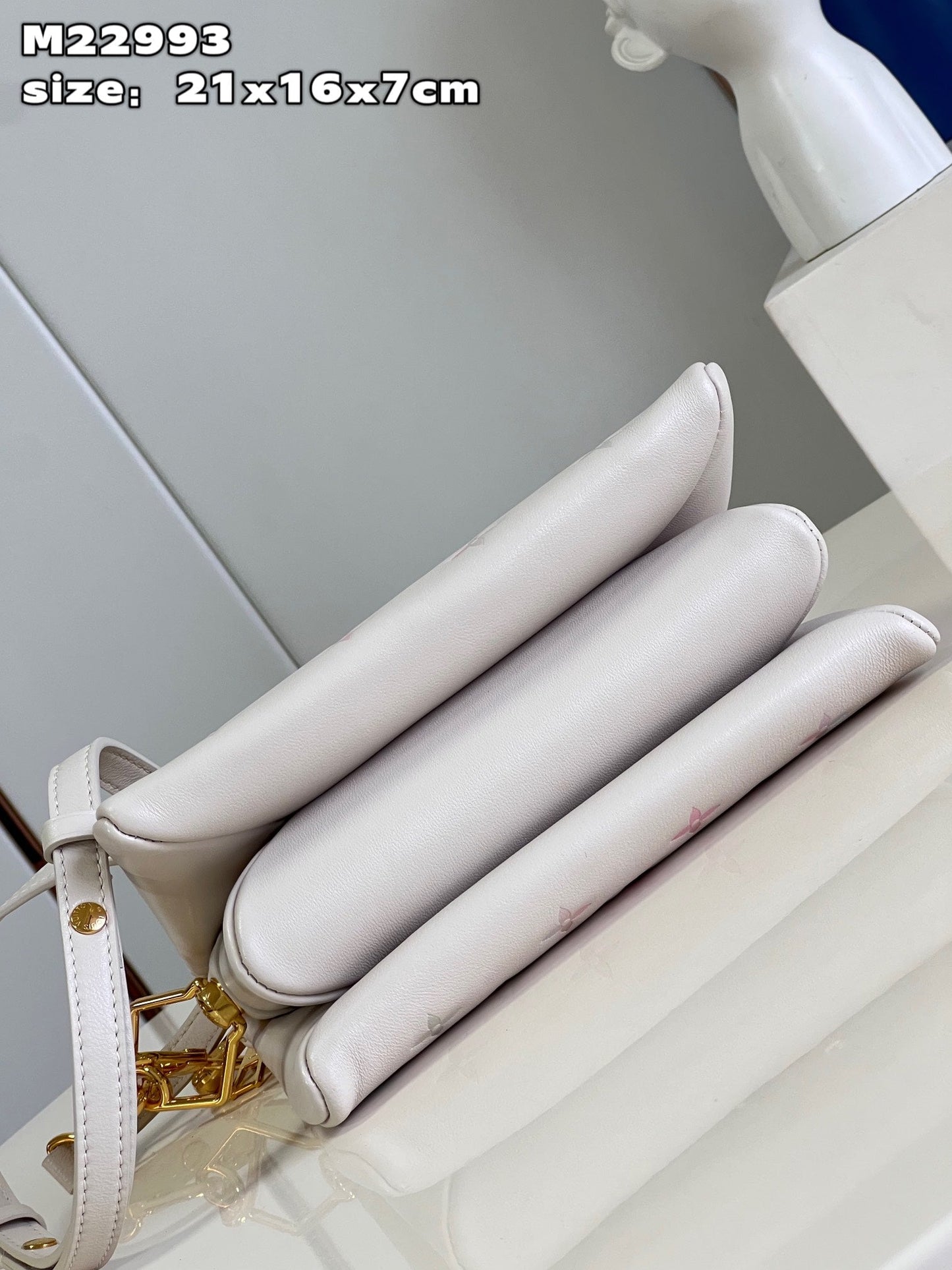 Louis Vuitton Coussin BB Milkway - 20 x 16 x 7 cm