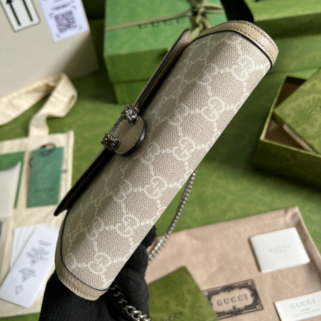 Gucci Dionysus Chain Wallet Beige and white GG Supreme canvas