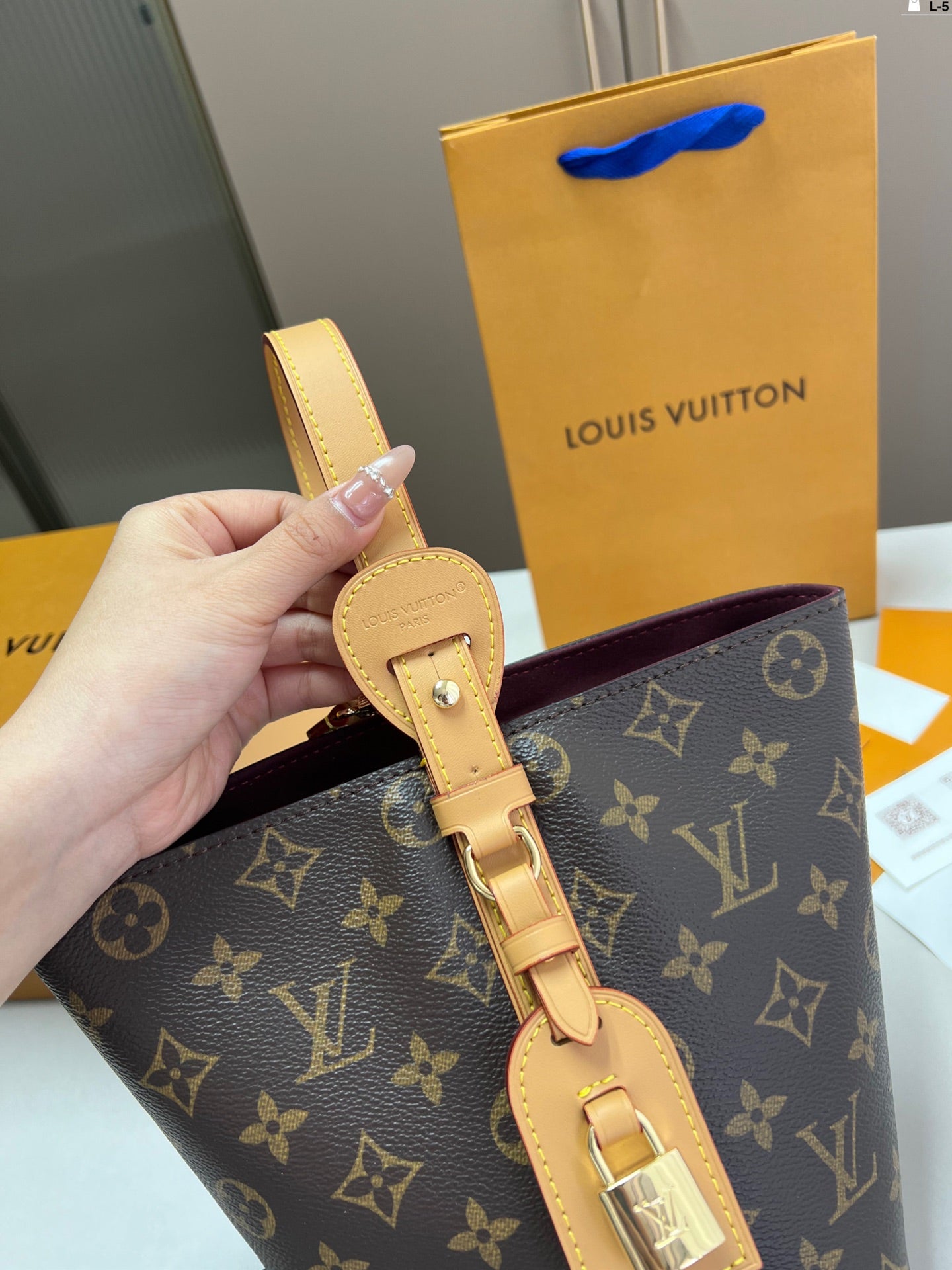 Louis Vuitton LV Vintage Bucket Tote Bag 17x18cm