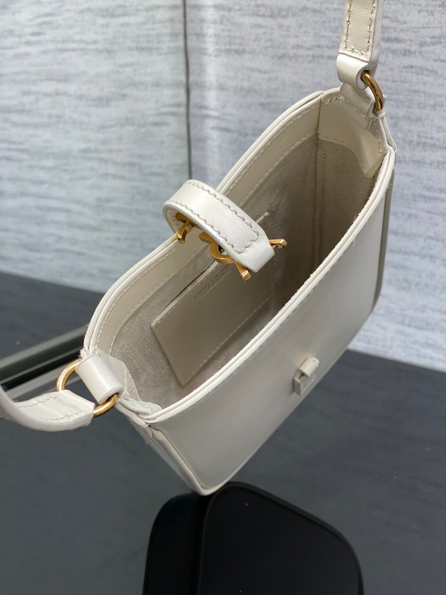 YSL Le 5 A 7 Mini White Bag - 13x20x4cm